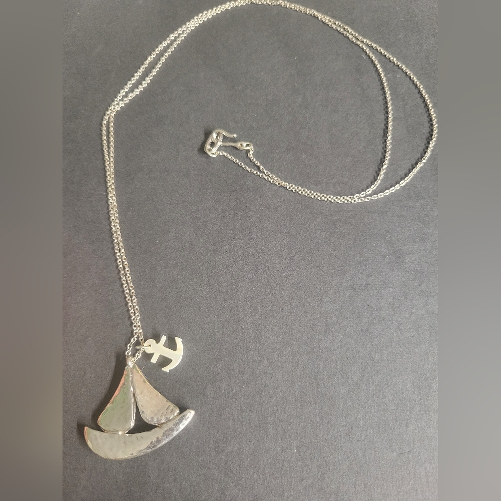 Silver Pendant Necklace